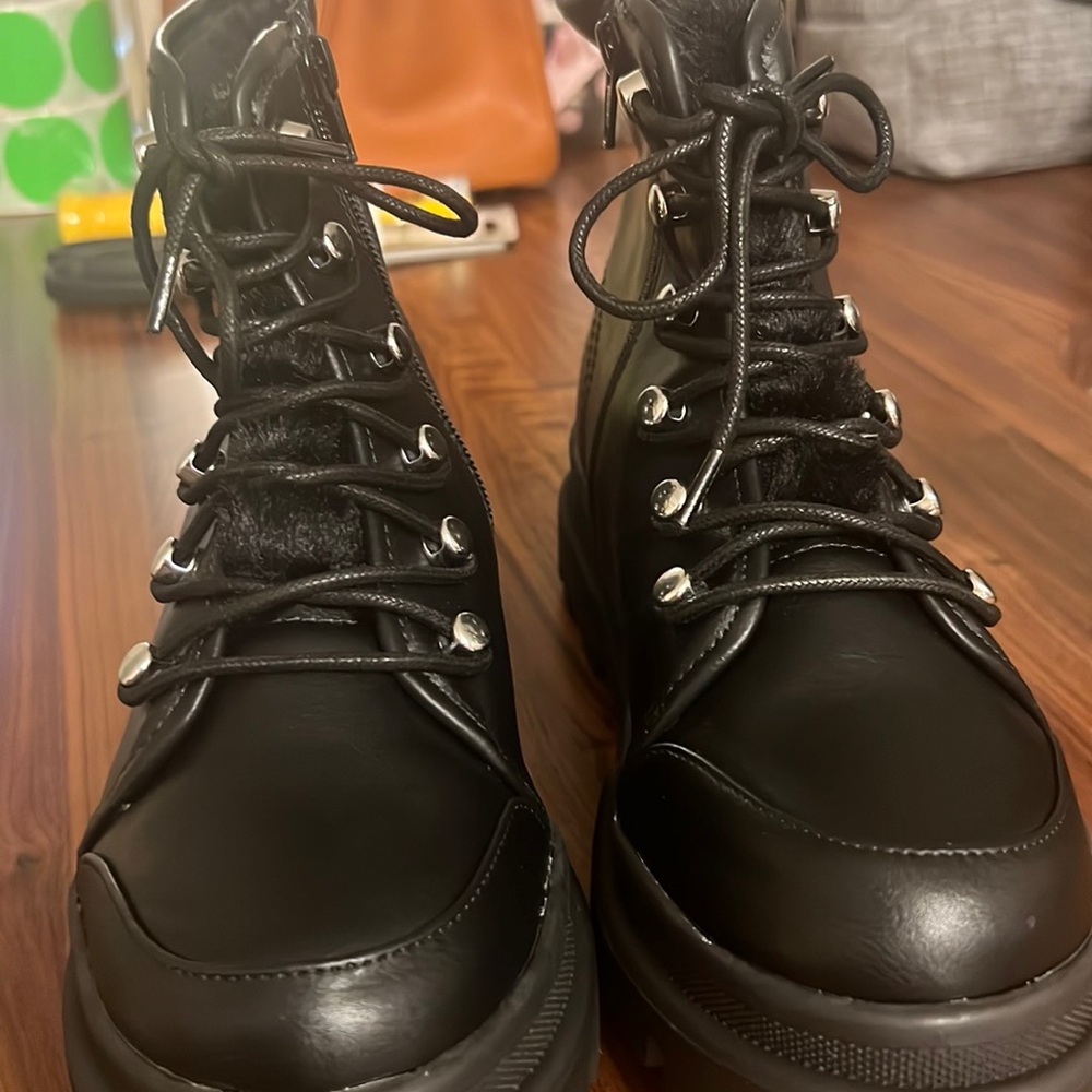 Girls boots size 6.5 (EU37) Black chunky sole lace up with zip opening BNWT M&S